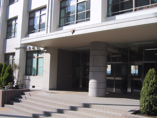 中学校　大阪市立柴島中学校（中学校）まで307m