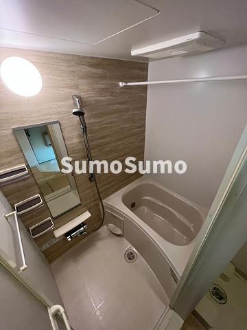 バス・シャワールーム　コンパクトで使いやすいお風呂です