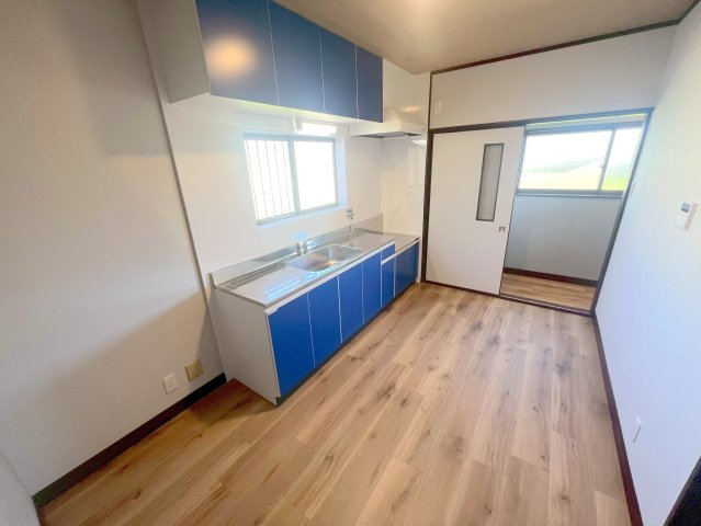 居室・リビング　明るく広々としたリビングです。