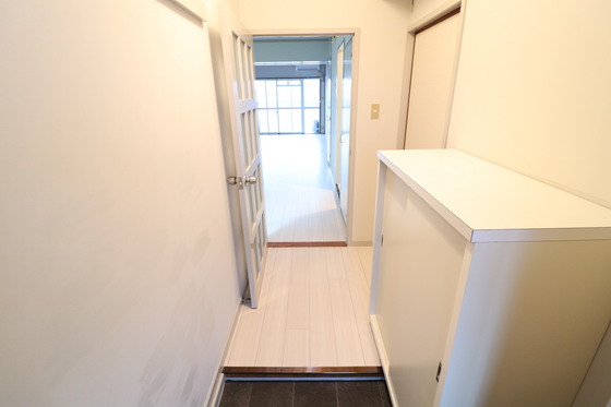 玄関　※別部屋の写真です