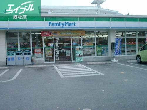 コンビニ　ファミリーマート倉敷老松五丁目店（コンビニ）まで400m