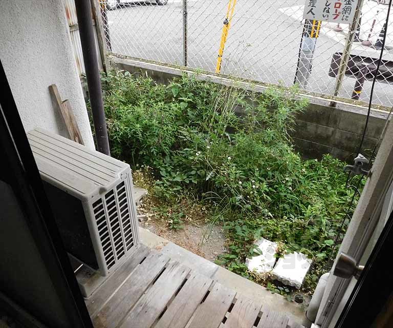 バルコニー　庭