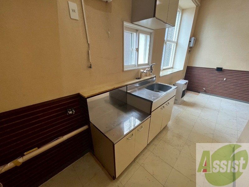 キッチン　キッチンはスペースも広々していて使いやすそうですよ！