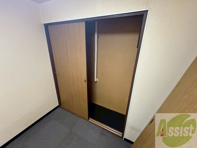 収納　こちらは収納です。物をしまう事ができますね！