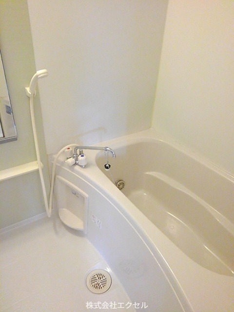 バス・シャワールーム　追い焚き機能のお風呂です。