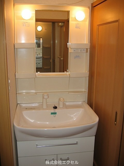 洗面設備　独立洗面台です。