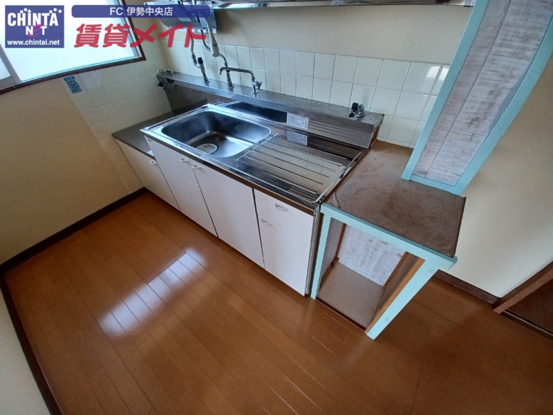 キッチン　同物件別室画像