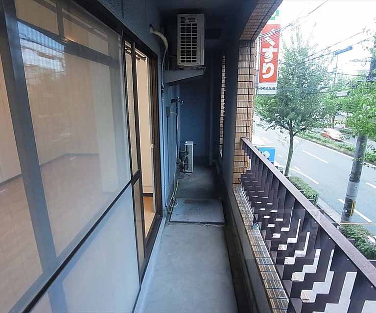 バルコニー　バルコニ