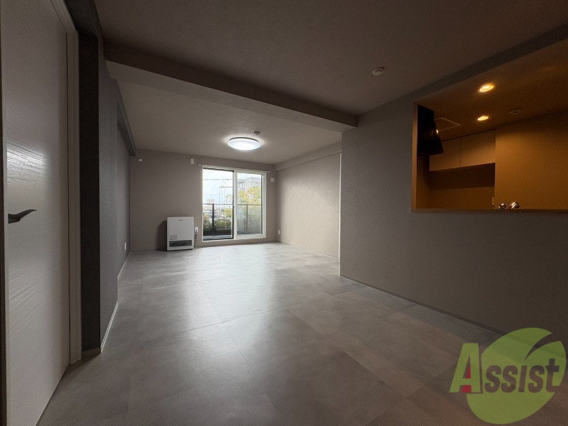 居室・リビング　広々としたリビングですね。使い勝手がよさそうですね！