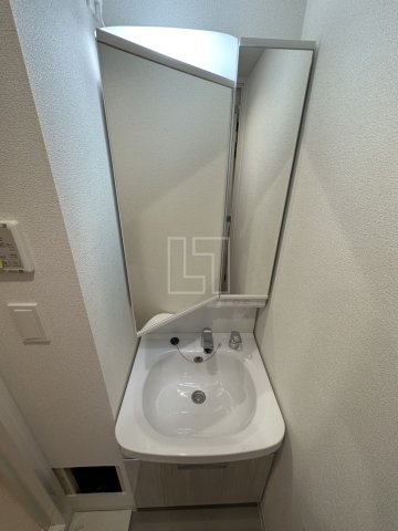 洗面設備　プレサンス大国町ブライス　独立洗面台