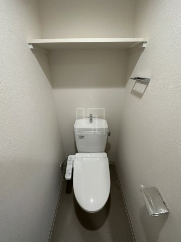 トイレ　プレサンス大国町ブライス　温水洗浄便座