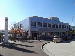 郵便局　伊川谷郵便局（郵便局）まで914m