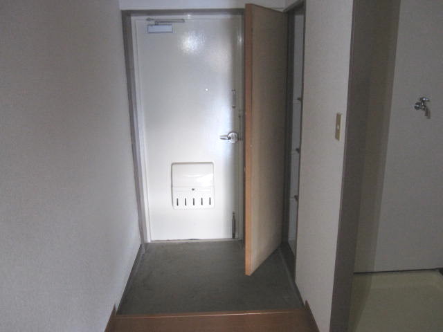 フォーシーズン連坊の玄関写真