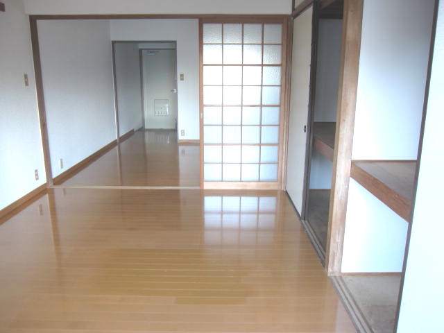 フォーシーズン連坊の内装写真