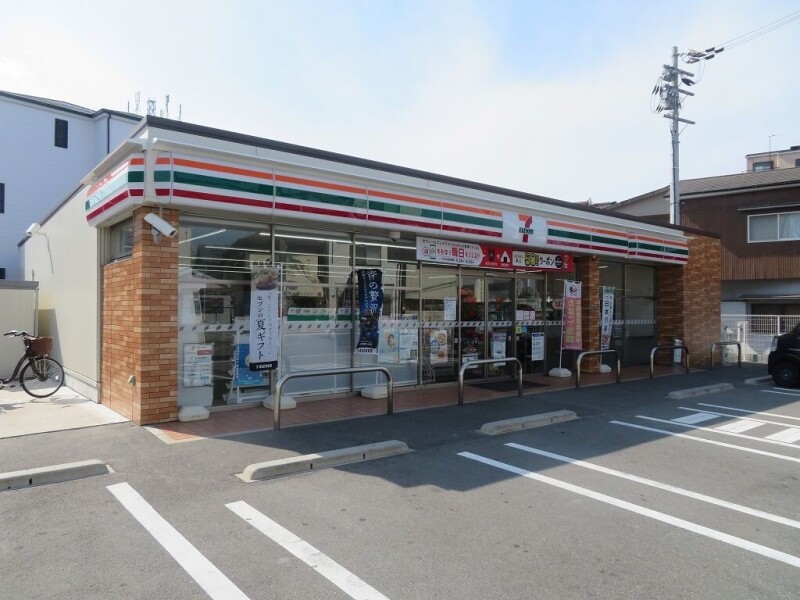 コンビニ　セブンイレブン大阪加島3丁目店（コンビニ）まで576m