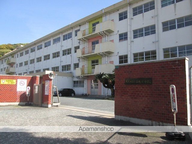 小学校　二島小学校（小学校）まで500m