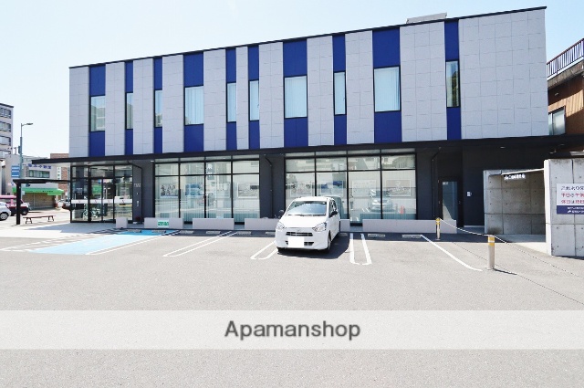 銀行　（株）阿波銀行／二軒屋支店（銀行）まで210m