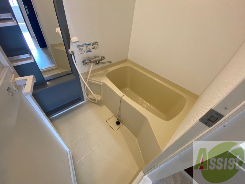 バス・シャワールーム　お風呂になります。一日の疲れを癒してくださいね。