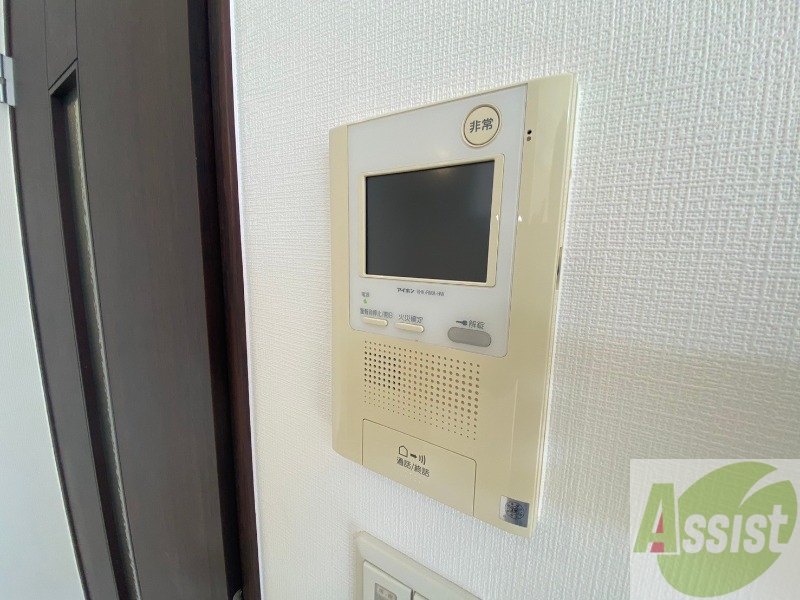 セキュリティ　ＴＶモニター付インターホンです。来客者の顔が見えるので安心！