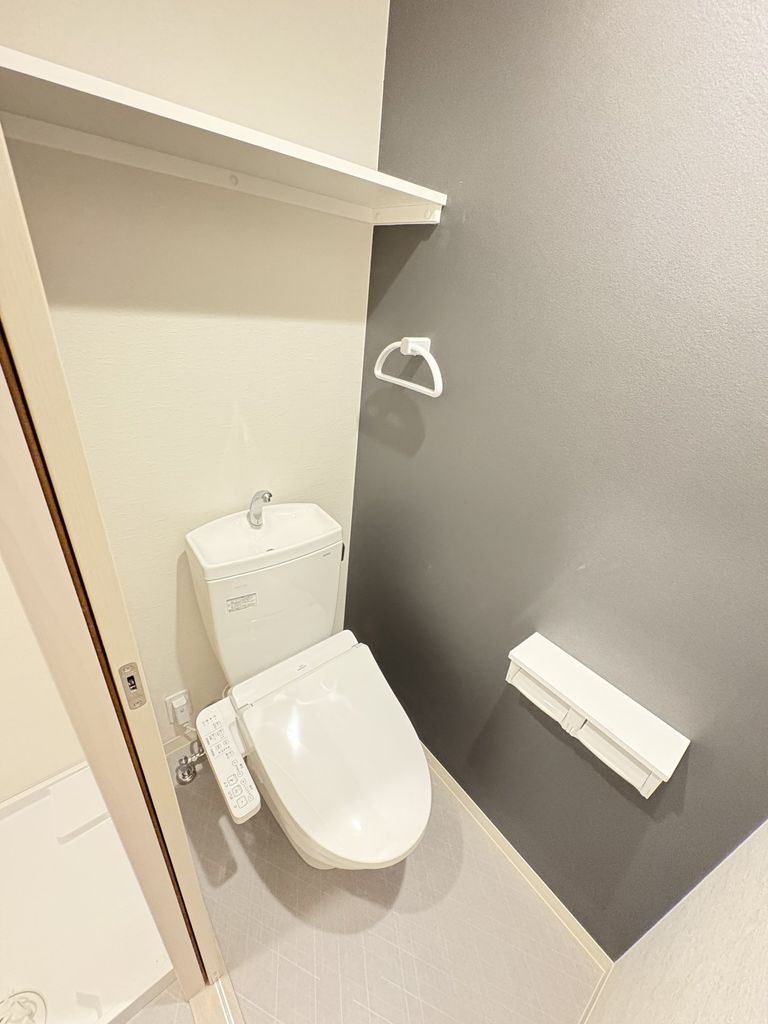 トイレ　※建築中の写真です