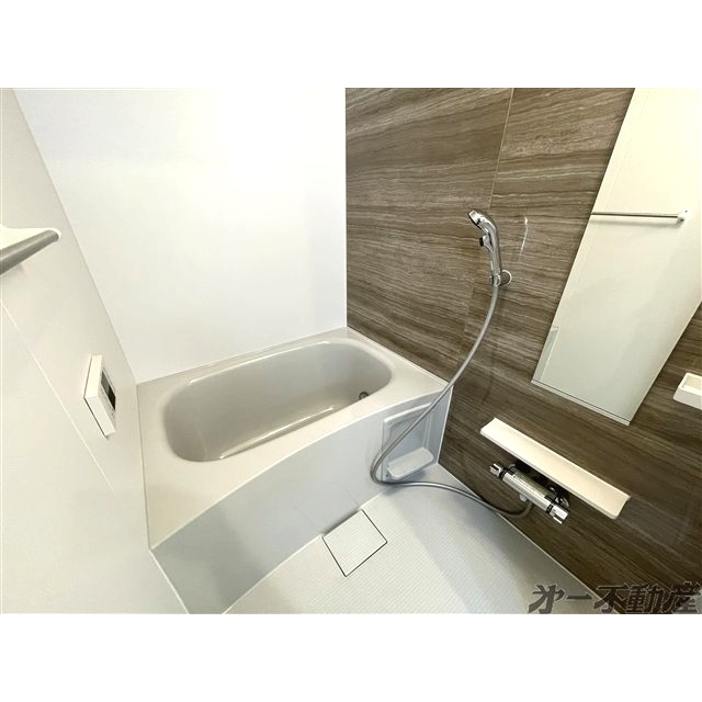 バス・シャワールーム　バスルーム