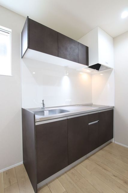 キッチン　ＩＨ２口備え付け