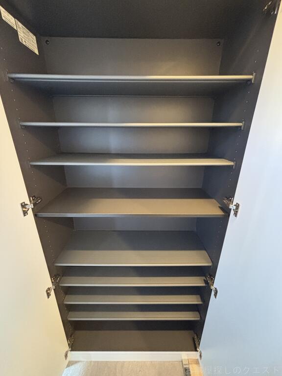 玄関　（写真は同施工会社イメージ）