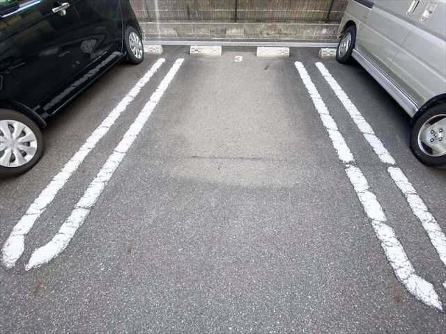 駐車場　駐車場