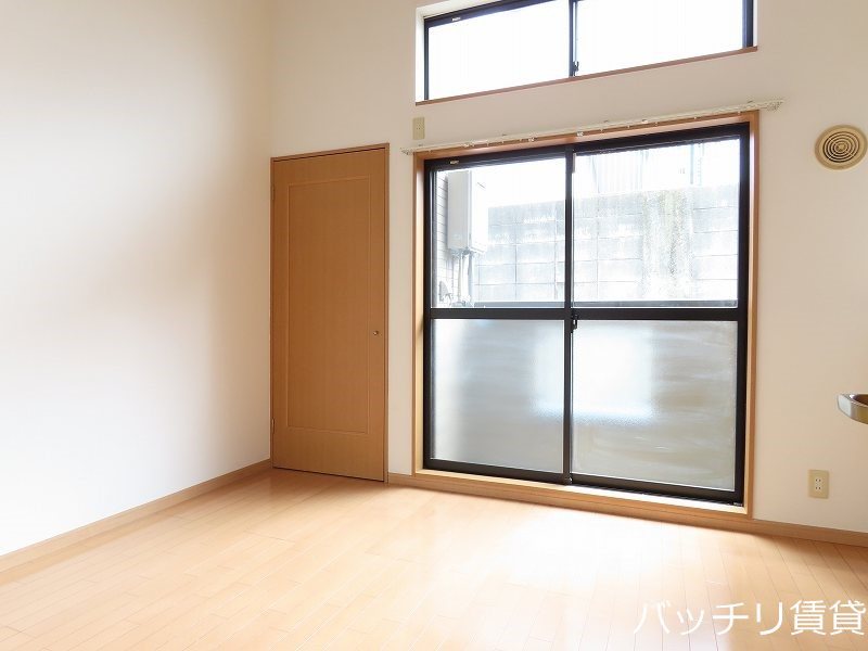 バルコニー　同型タイプの為、現状を優先致します。