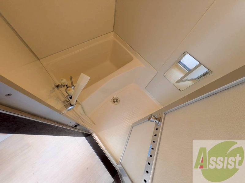 バス・シャワールーム　疲れを癒すには湯船でゆっくりするのが良いですよ。