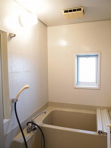バス・シャワールーム　浴室