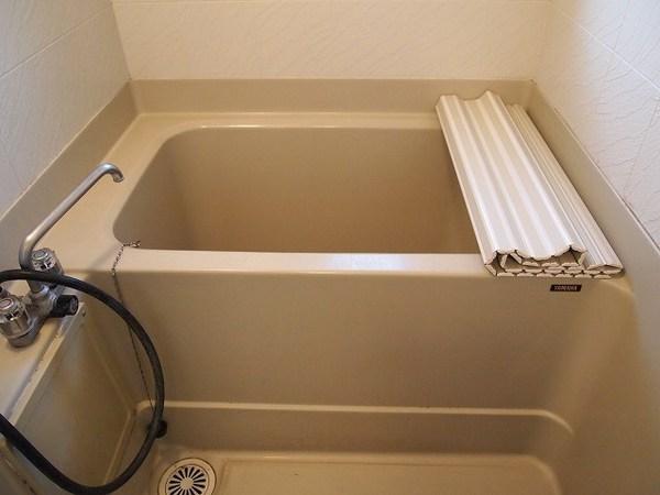 バス・シャワールーム　浴槽