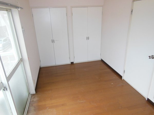 居室・リビング　洋室※他号室の参考写真となります