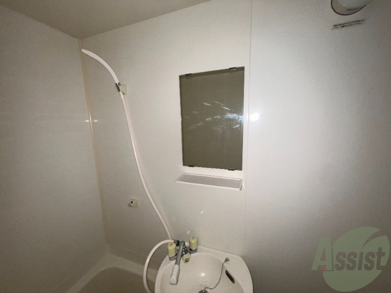 洗面設備　洗面台がない為、こちらで歯磨き等して頂きます。