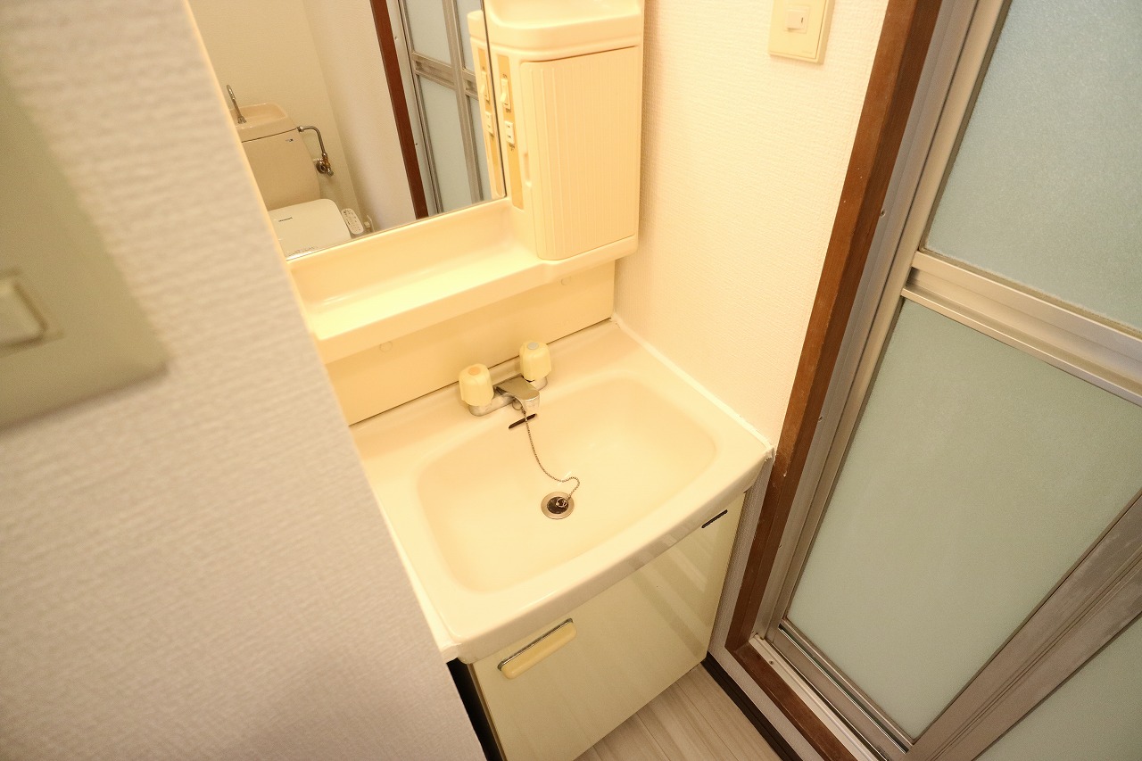 洗面設備　人気設備の洗面台も完備！