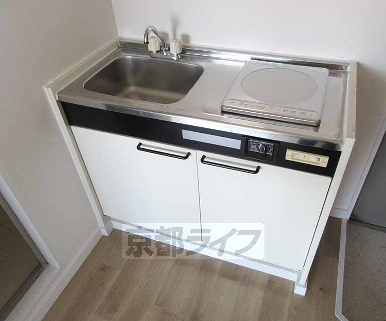 キッチン　コンパクトです。