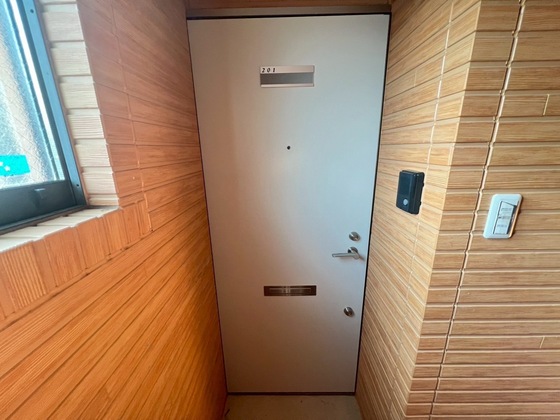 玄関　※別部屋の写真です