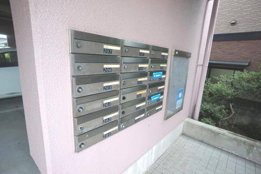 エントランス　メールBOX