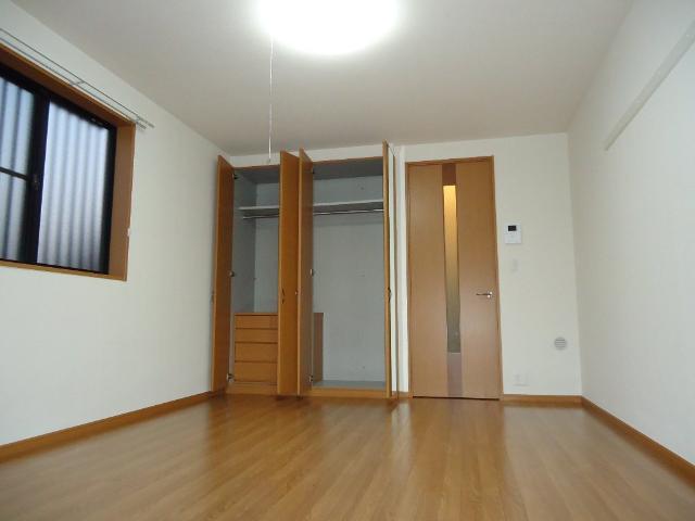 収納　洋室（タンス有）