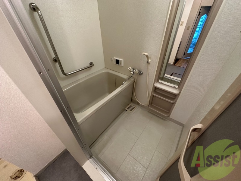 バス・シャワールーム　１日の疲れを落として下さい