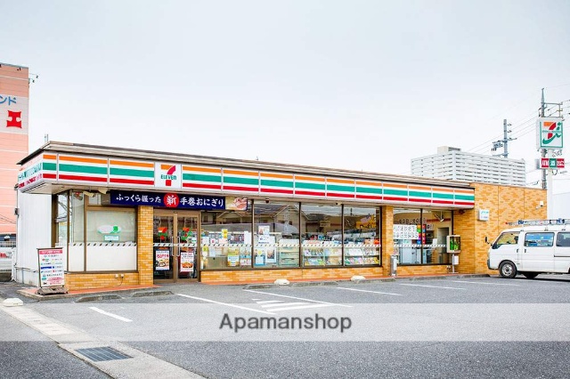 コンビニ　セブンイレブン（コンビニ）まで486m