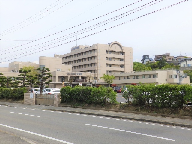 病院　公立学校共済組合四国中央病院（病院）まで573m