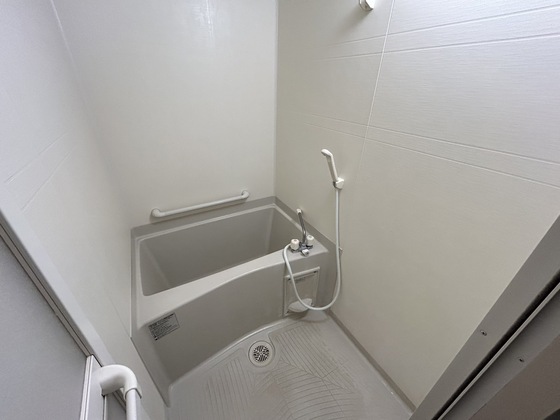 バス・シャワールーム　※別部屋の写真です