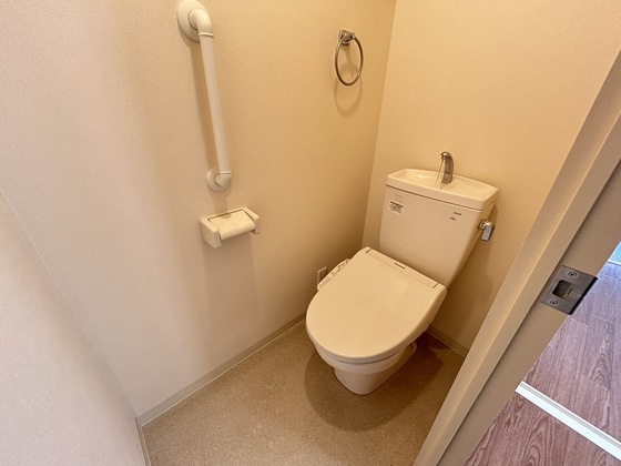 トイレ　※別部屋の写真です