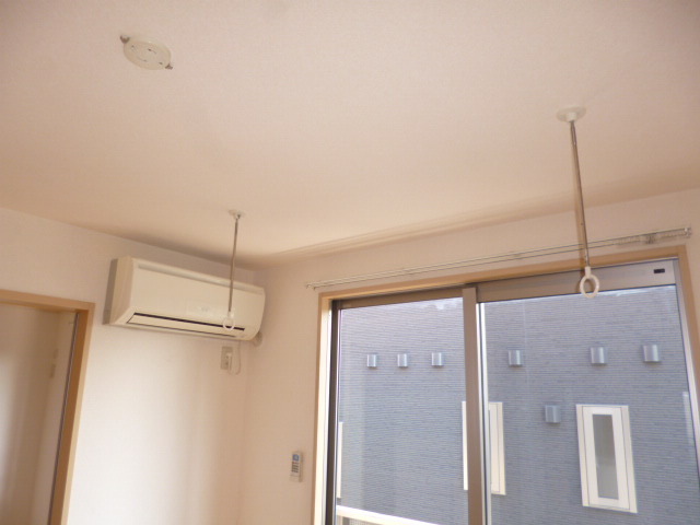 その他設備　雨の日にも便利な室内物干し♪