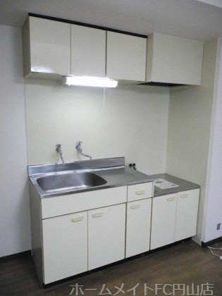 キッチン　別号室の写真になります