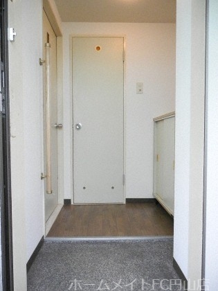 玄関　別号室の写真になります