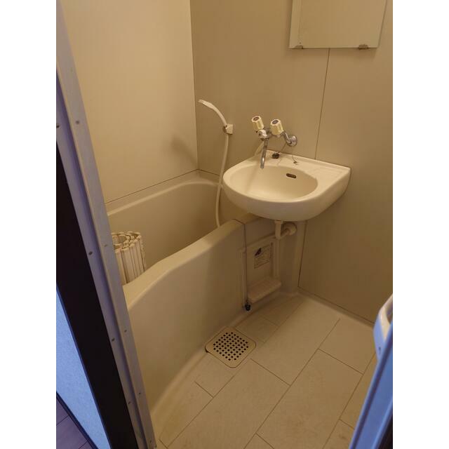 洗面設備　参考画像。現況優先