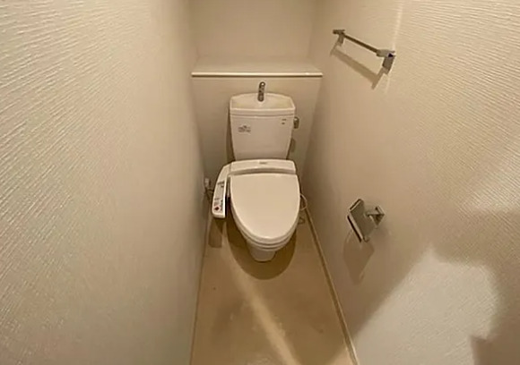 トイレ　※別部屋の参考写真です。