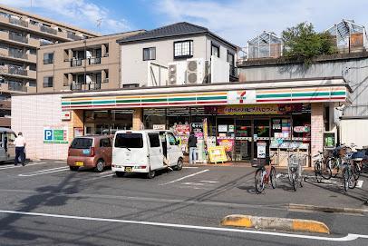 コンビニ　セブン-イレブン 足立梅田２丁目店（コンビニ）まで450m